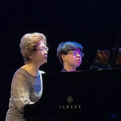 2017w88win优德亚洲音乐奖学金河北艺术职业学院颁奖仪式暨w88win优德艺术家杨韵琳钢琴师生音乐会圆满落幕